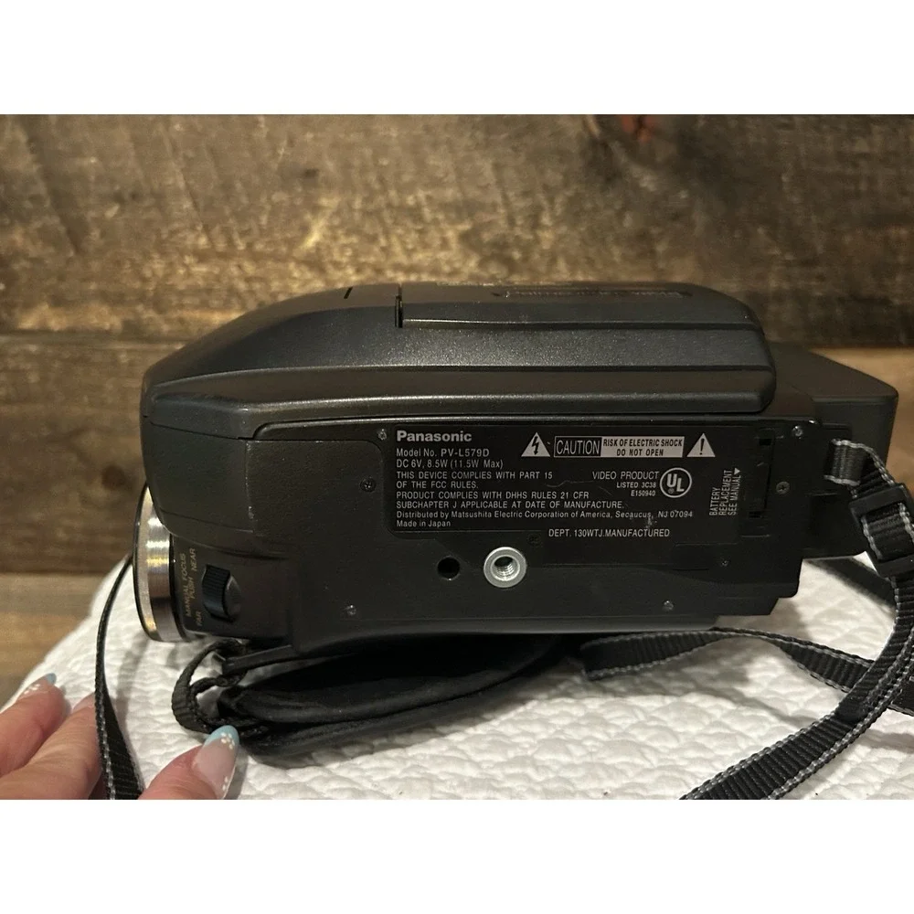 Panasonic Palmcorder VHS C Camcorder PV-L559 For Parts